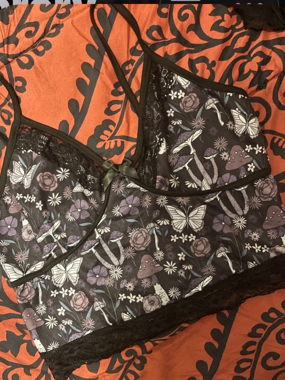 Women's Black Floral butterflies mushroom Lace-Trim cami crop